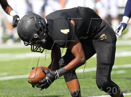Thumbnail 2 in Gilman @ Paramus Catholic (I-95 New Jersey Football Classic) photogallery.