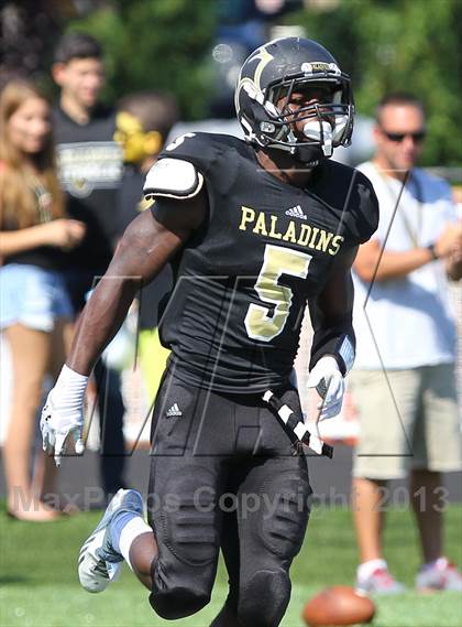 Thumbnail 2 in Gilman @ Paramus Catholic (I-95 New Jersey Football Classic) photogallery.