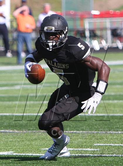 Thumbnail 3 in Gilman @ Paramus Catholic (I-95 New Jersey Football Classic) photogallery.