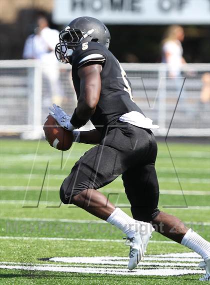Thumbnail 1 in Gilman @ Paramus Catholic (I-95 New Jersey Football Classic) photogallery.