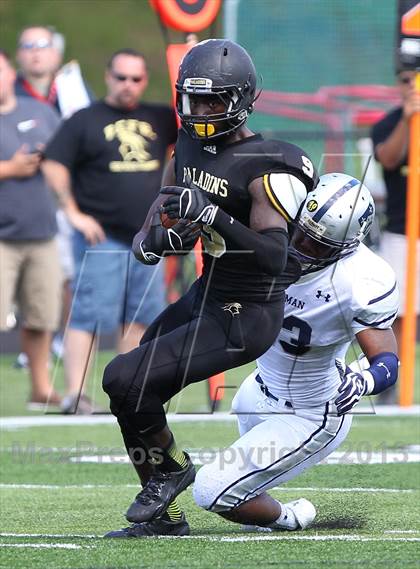 Thumbnail 3 in Gilman @ Paramus Catholic (I-95 New Jersey Football Classic) photogallery.