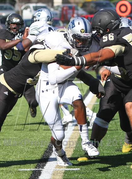 Thumbnail 1 in Gilman @ Paramus Catholic (I-95 New Jersey Football Classic) photogallery.