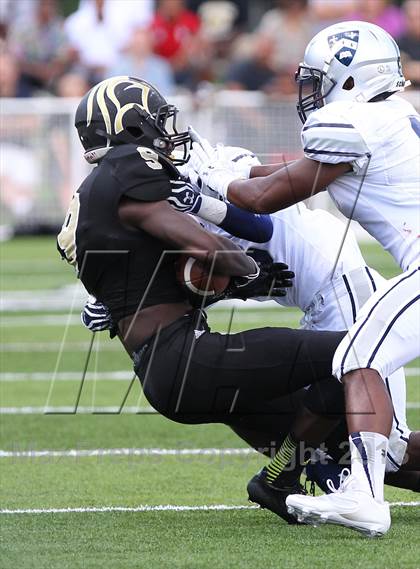 Thumbnail 2 in Gilman @ Paramus Catholic (I-95 New Jersey Football Classic) photogallery.