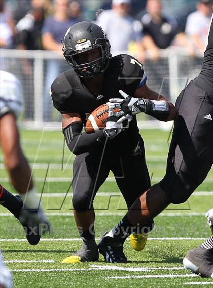 Thumbnail 2 in Gilman @ Paramus Catholic (I-95 New Jersey Football Classic) photogallery.