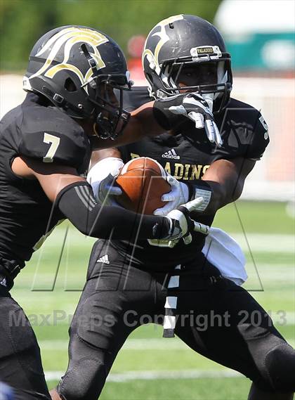 Thumbnail 2 in Gilman @ Paramus Catholic (I-95 New Jersey Football Classic) photogallery.