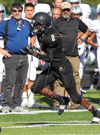 Thumbnail 2 in Gilman @ Paramus Catholic (I-95 New Jersey Football Classic) photogallery.