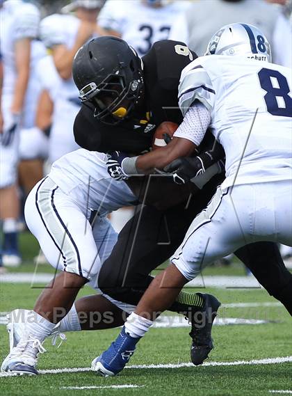 Thumbnail 3 in Gilman @ Paramus Catholic (I-95 New Jersey Football Classic) photogallery.