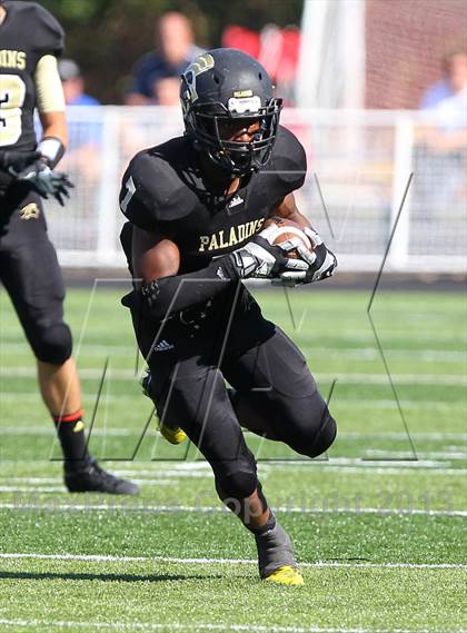Thumbnail 1 in Gilman @ Paramus Catholic (I-95 New Jersey Football Classic) photogallery.