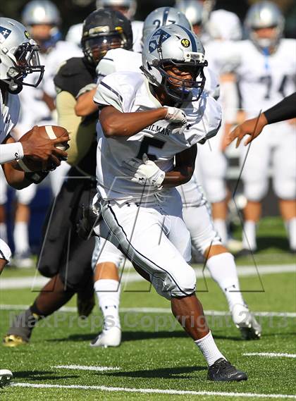 Thumbnail 2 in Gilman @ Paramus Catholic (I-95 New Jersey Football Classic) photogallery.