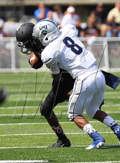 Thumbnail 2 in Gilman @ Paramus Catholic (I-95 New Jersey Football Classic) photogallery.
