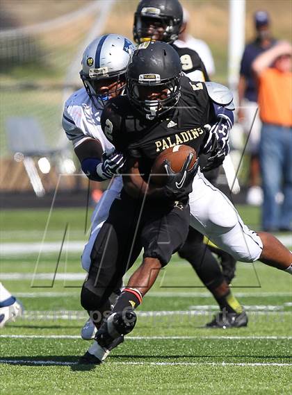 Thumbnail 2 in Gilman @ Paramus Catholic (I-95 New Jersey Football Classic) photogallery.