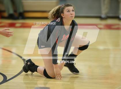 Thumbnail 2 in Mater Dei @ Orange Lutheran photogallery.