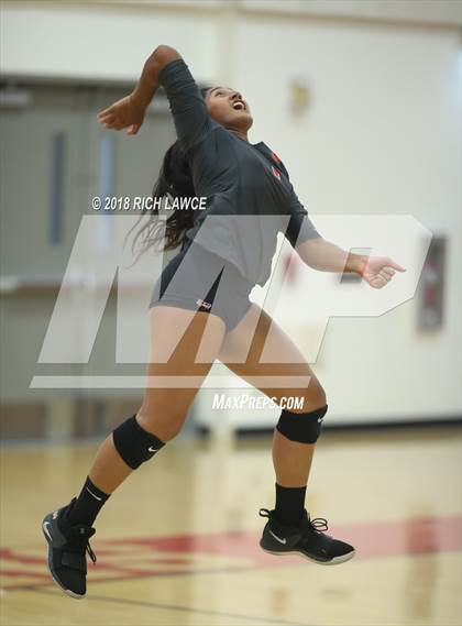 Thumbnail 1 in Mater Dei @ Orange Lutheran photogallery.