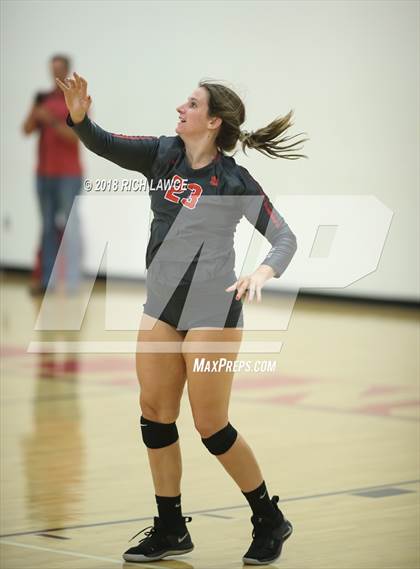 Thumbnail 3 in Mater Dei @ Orange Lutheran photogallery.