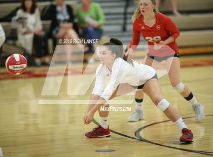Thumbnail 2 in Mater Dei @ Orange Lutheran photogallery.