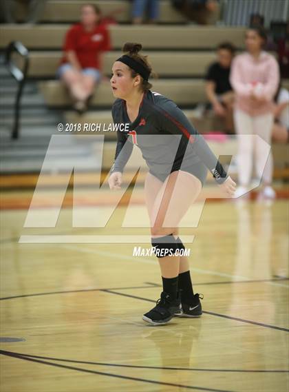 Thumbnail 2 in Mater Dei @ Orange Lutheran photogallery.