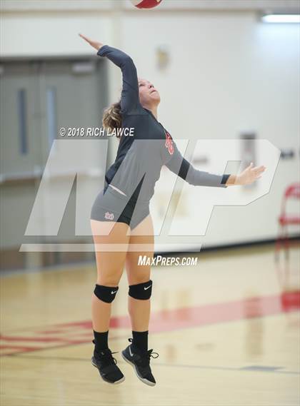 Thumbnail 1 in Mater Dei @ Orange Lutheran photogallery.
