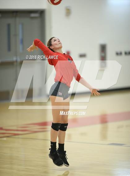 Thumbnail 2 in Mater Dei @ Orange Lutheran photogallery.