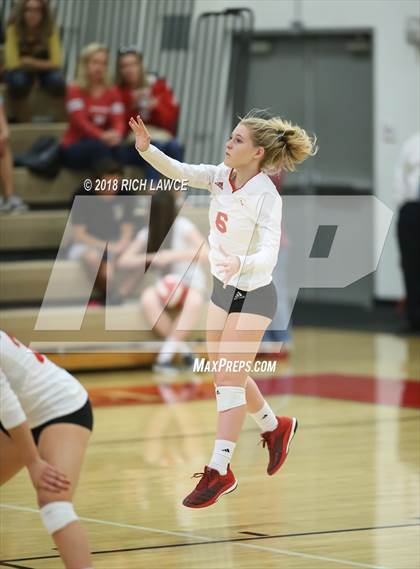 Thumbnail 1 in Mater Dei @ Orange Lutheran photogallery.
