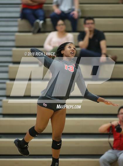 Thumbnail 1 in Mater Dei @ Orange Lutheran photogallery.