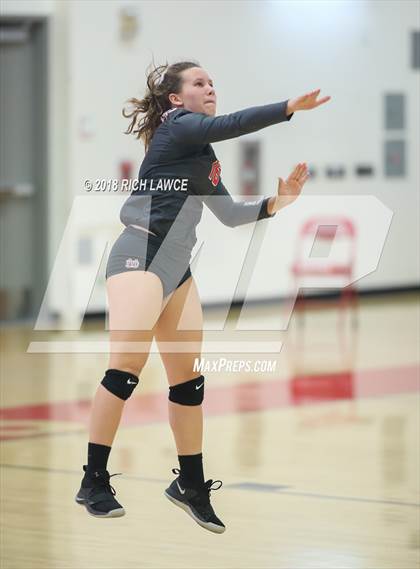 Thumbnail 2 in Mater Dei @ Orange Lutheran photogallery.