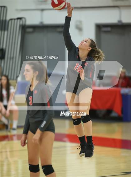 Thumbnail 3 in Mater Dei @ Orange Lutheran photogallery.