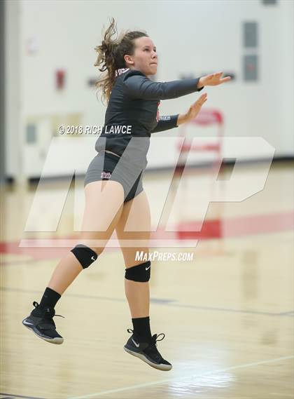 Thumbnail 3 in Mater Dei @ Orange Lutheran photogallery.