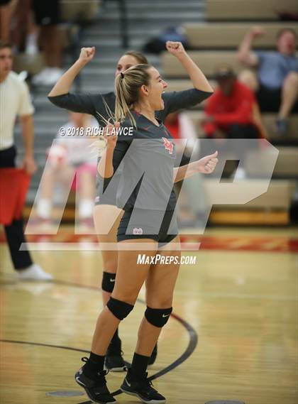Thumbnail 3 in Mater Dei @ Orange Lutheran photogallery.