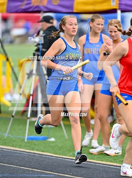 Thumbnail 2 in Marion Relays (3200m Relay)  photogallery.