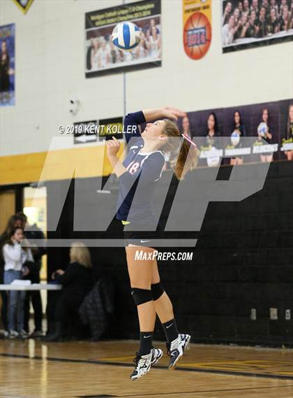 Thumbnail 2 in University Liggett vs. Detroit Cristo Rey (MHSAA Regional Semifinal) photogallery.