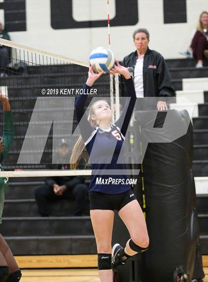 Thumbnail 3 in University Liggett vs. Detroit Cristo Rey (MHSAA Regional Semifinal) photogallery.