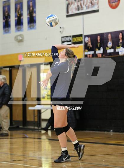 Thumbnail 2 in University Liggett vs. Detroit Cristo Rey (MHSAA Regional Semifinal) photogallery.
