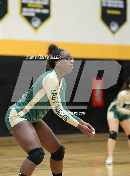 Thumbnail 3 in University Liggett vs. Detroit Cristo Rey (MHSAA Regional Semifinal) photogallery.