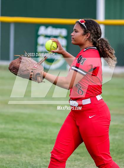 Thumbnail 3 in Linn-Mar @ Iowa City West photogallery.