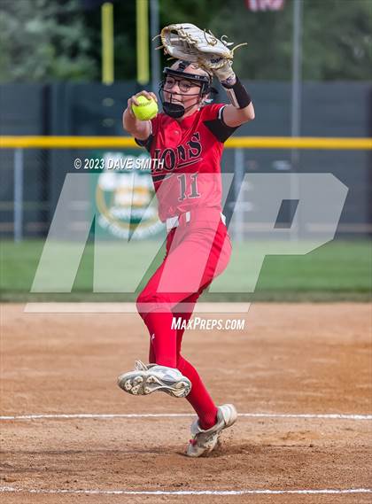 Thumbnail 1 in Linn-Mar @ Iowa City West photogallery.