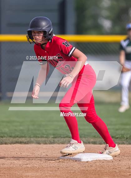 Thumbnail 3 in Linn-Mar @ Iowa City West photogallery.