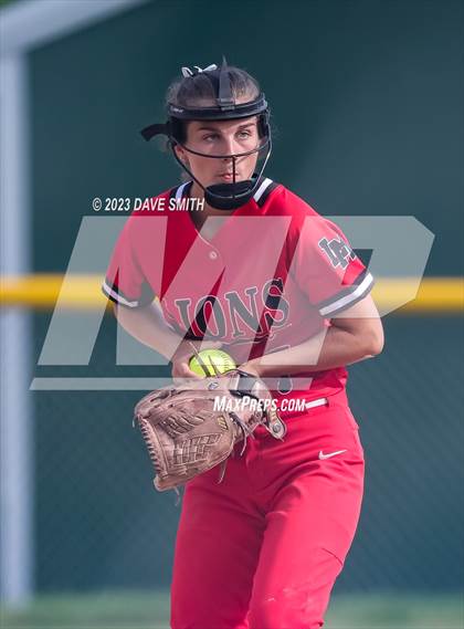 Thumbnail 2 in Linn-Mar @ Iowa City West photogallery.