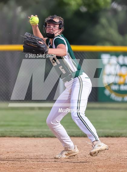 Thumbnail 2 in Linn-Mar @ Iowa City West photogallery.