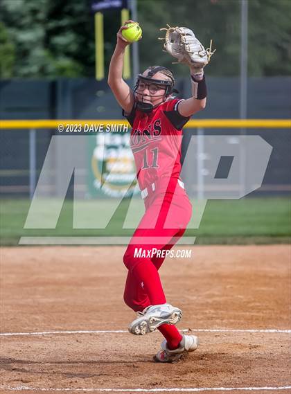 Thumbnail 2 in Linn-Mar @ Iowa City West photogallery.