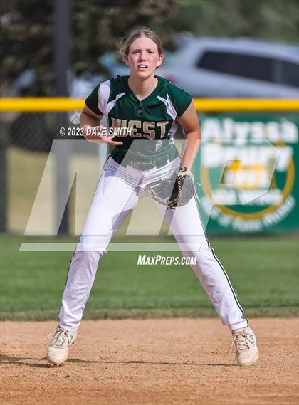 Thumbnail 1 in Linn-Mar @ Iowa City West photogallery.