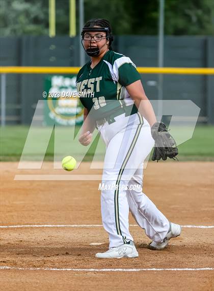 Thumbnail 3 in Linn-Mar @ Iowa City West photogallery.