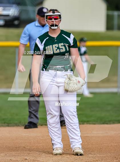 Thumbnail 2 in Linn-Mar @ Iowa City West photogallery.