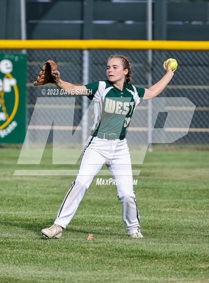 Thumbnail 2 in Linn-Mar @ Iowa City West photogallery.