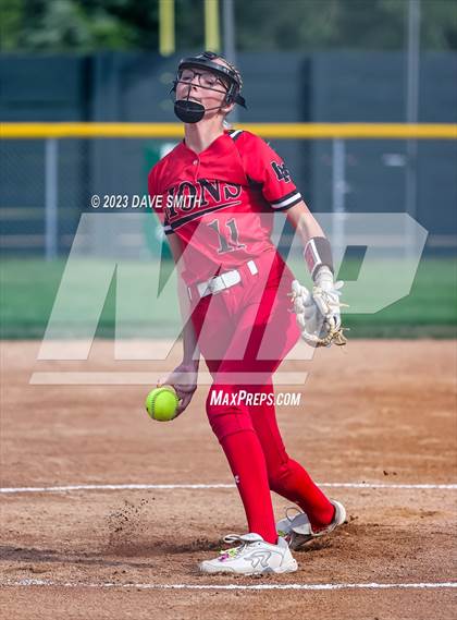 Thumbnail 3 in Linn-Mar @ Iowa City West photogallery.