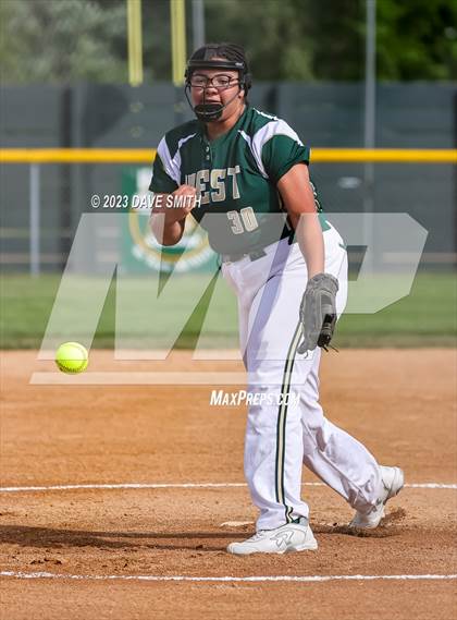 Thumbnail 3 in Linn-Mar @ Iowa City West photogallery.
