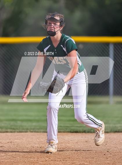 Thumbnail 2 in Linn-Mar @ Iowa City West photogallery.