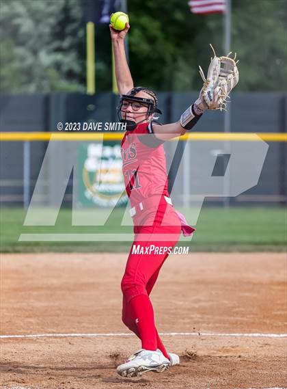 Thumbnail 3 in Linn-Mar @ Iowa City West photogallery.
