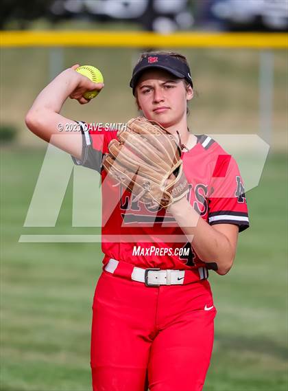 Thumbnail 2 in Linn-Mar @ Iowa City West photogallery.