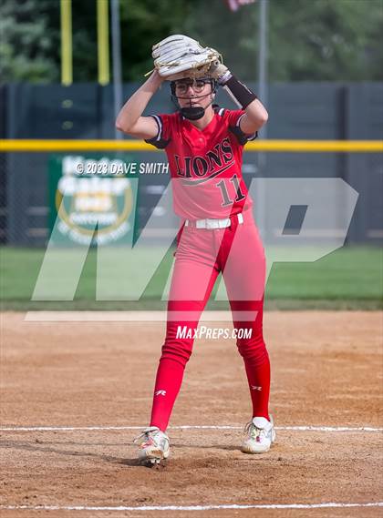 Thumbnail 3 in Linn-Mar @ Iowa City West photogallery.