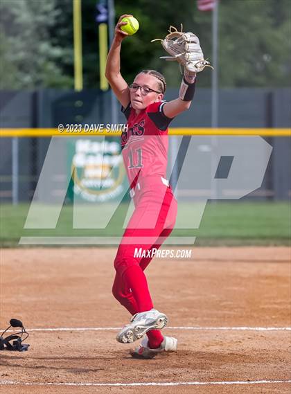 Thumbnail 2 in Linn-Mar @ Iowa City West photogallery.